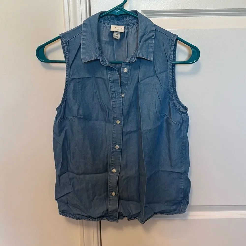 Blue Sleeveless Top